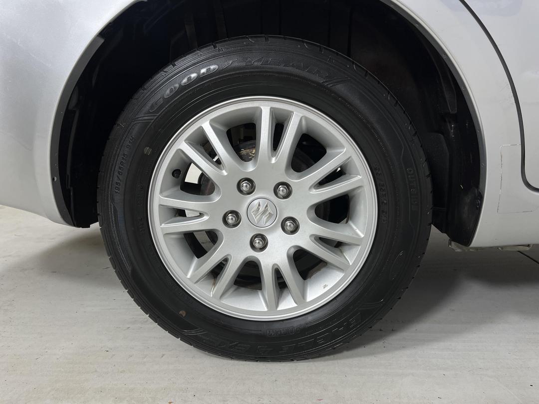 Photo '12' of Suzuki SX4