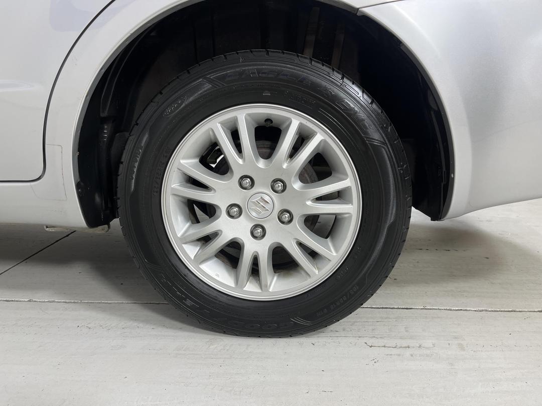 Photo '11' of Suzuki SX4