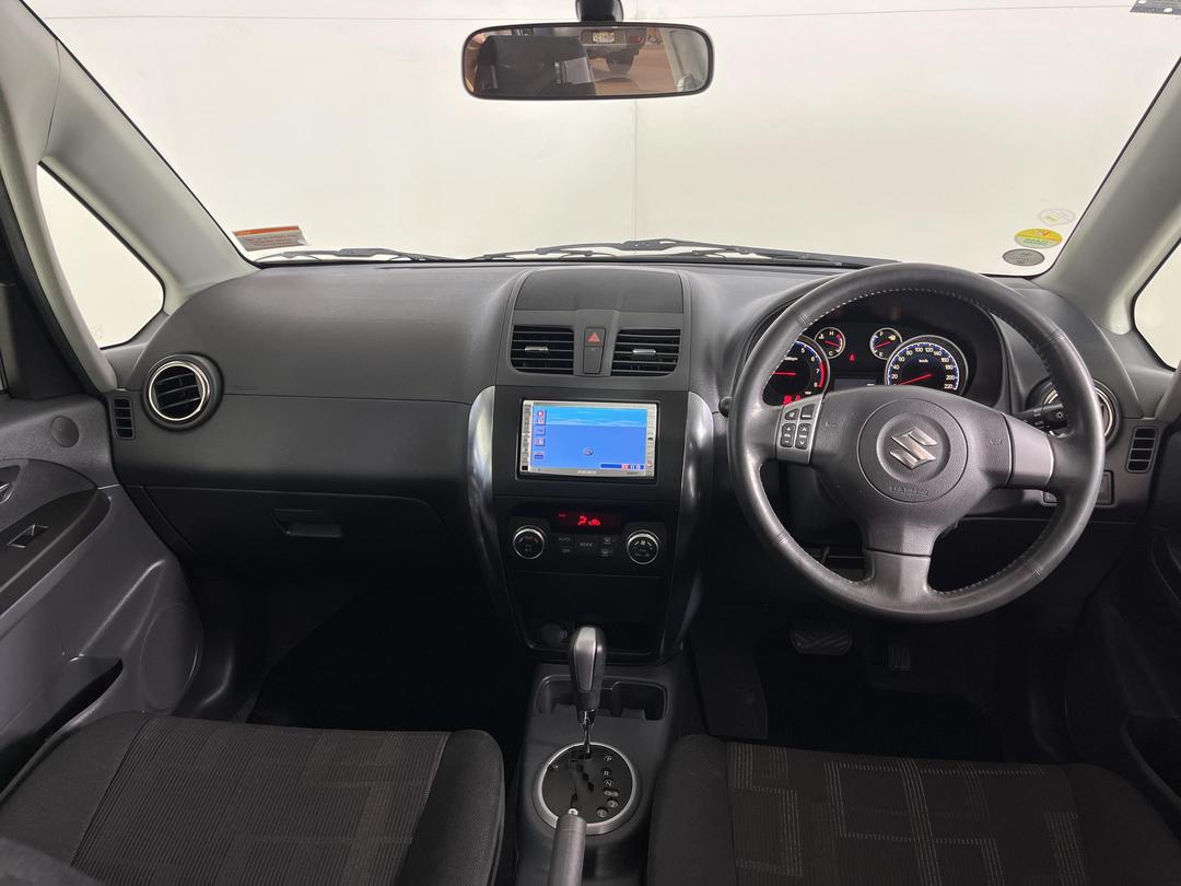 Photo '17' of Suzuki SX4