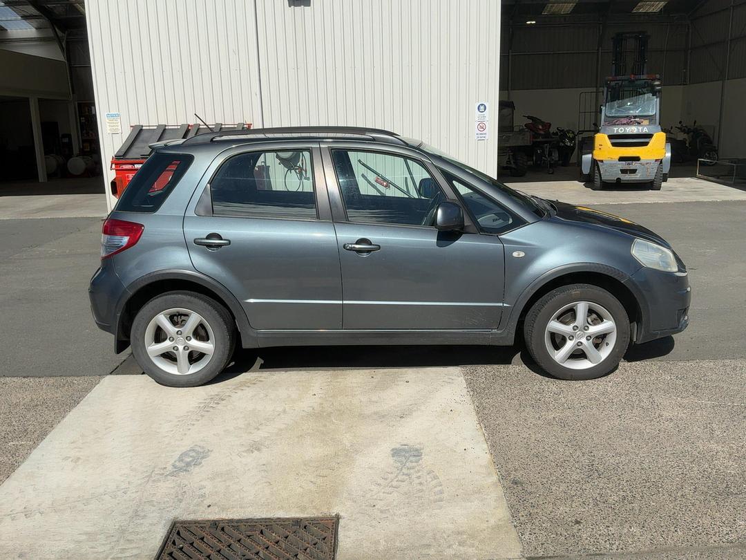 Photo '8' of Suzuki SX4 Glxh2 LTD Photo '8' of Suzuki SX4 Glxh2 LTD