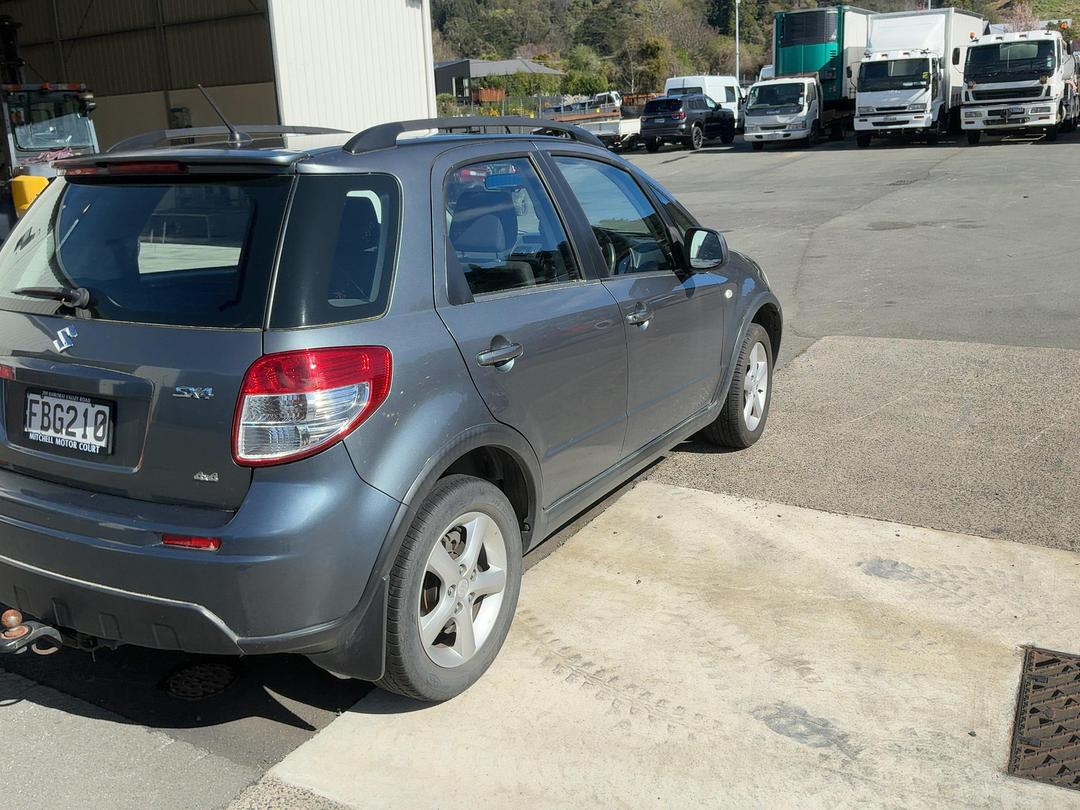 Photo '7' of Suzuki SX4 Glxh2 LTD Photo '7' of Suzuki SX4 Glxh2 LTD