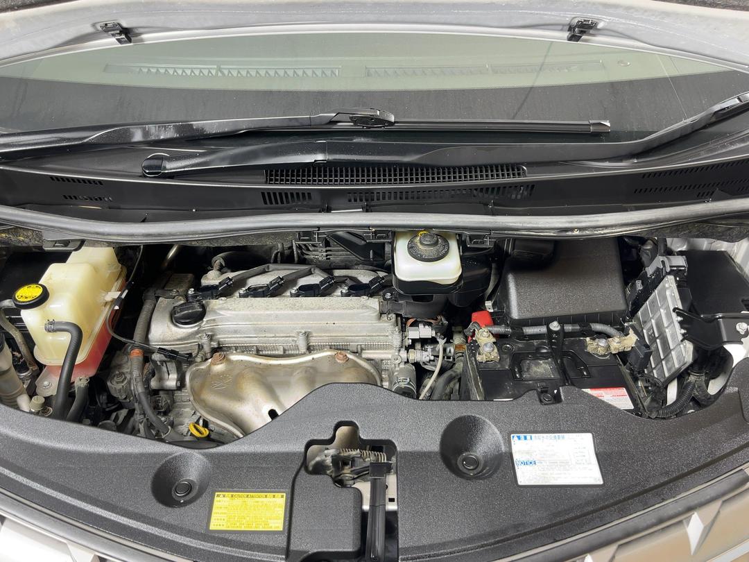 Photo '13' of Toyota Alphard