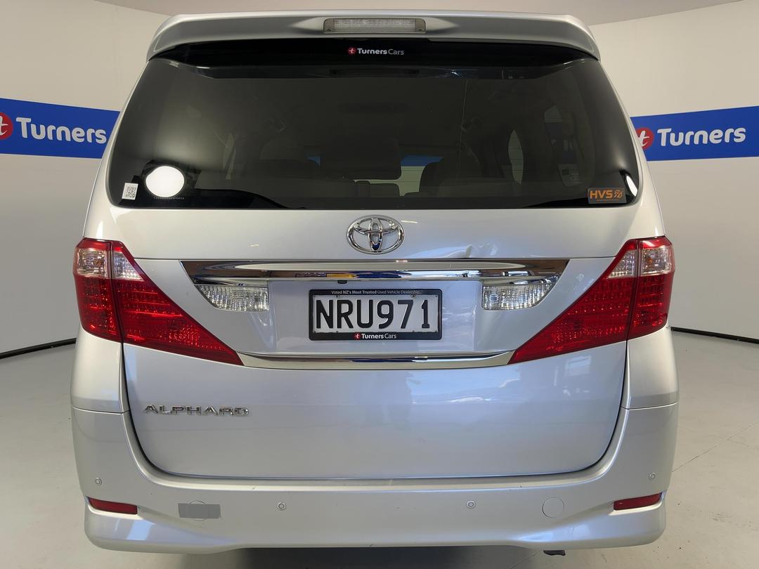 Photo '6' of Toyota Alphard