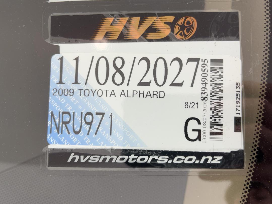 Photo '29' of Toyota Alphard