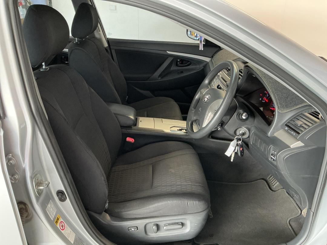 Photo '16' of Toyota Aurion