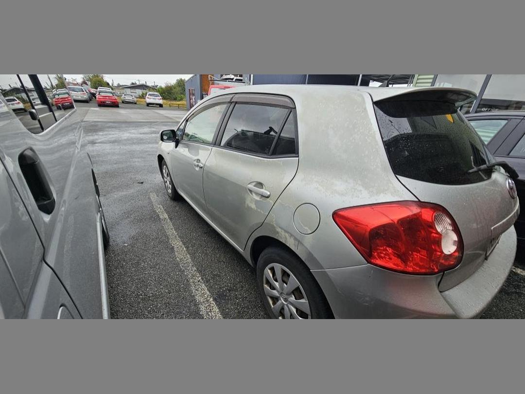 Photo '3' of Toyota Auris