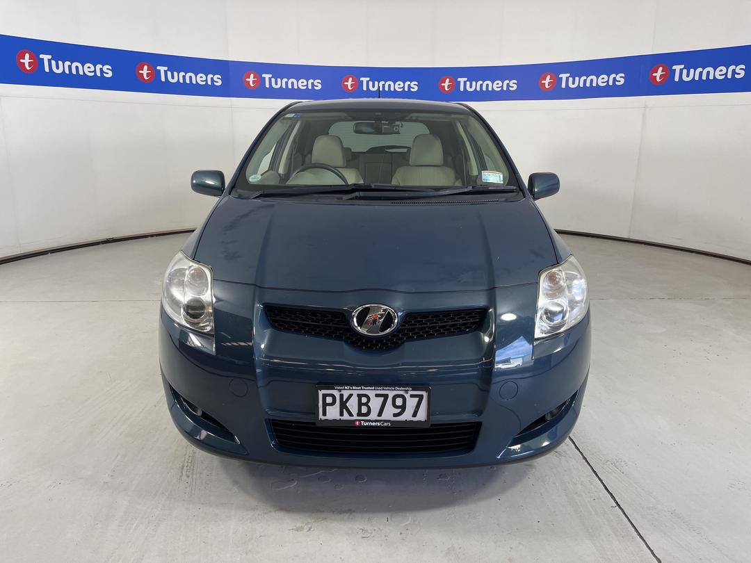 Photo '2' of Toyota Auris