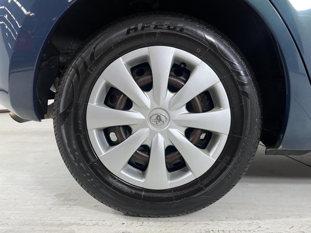 Photo '12' of Toyota Auris