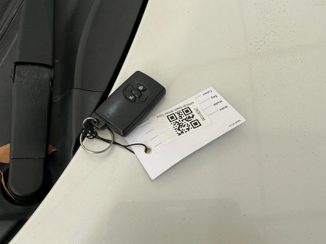 Photo '14' of Toyota Blade