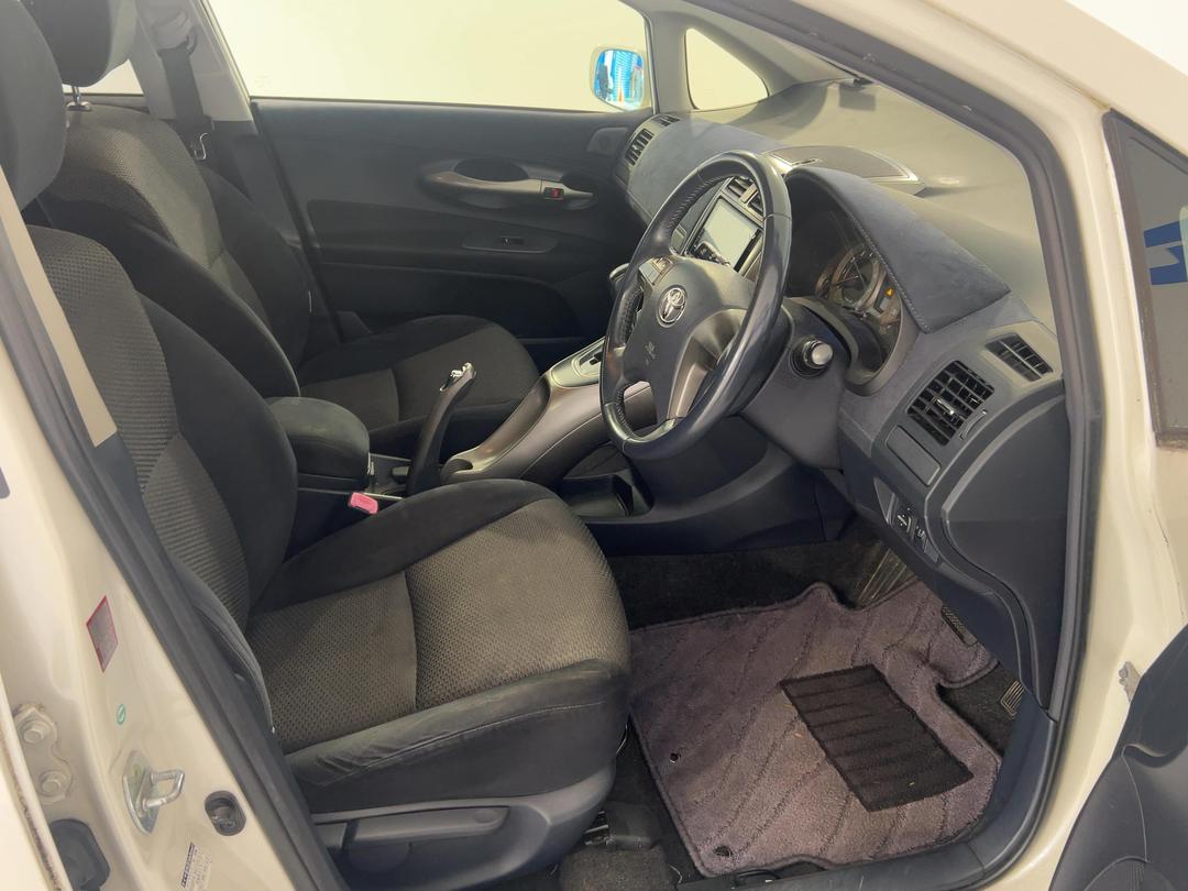 Photo '16' of Toyota Blade