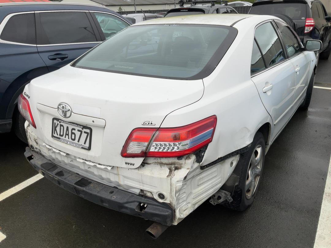 Photo '2' of Toyota Camry GL