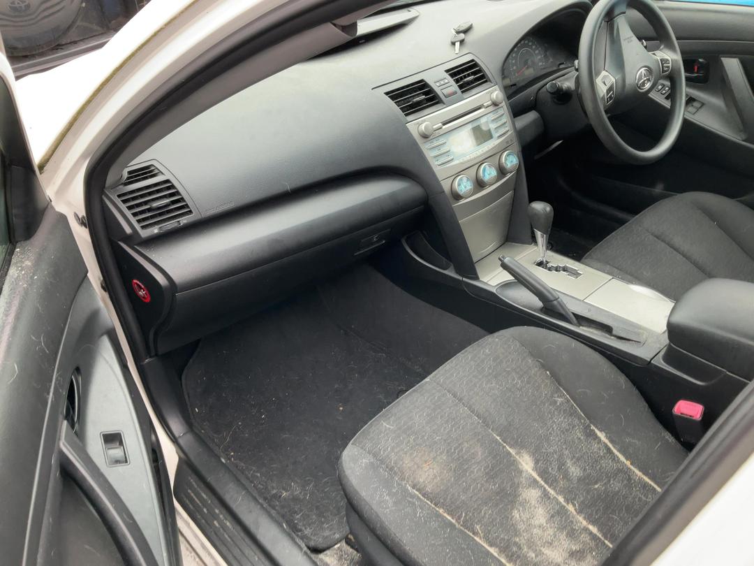 Photo '13' of Toyota Camry GL