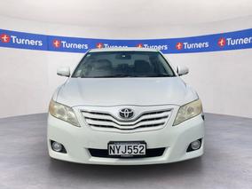 Photo '2' of Toyota Camry