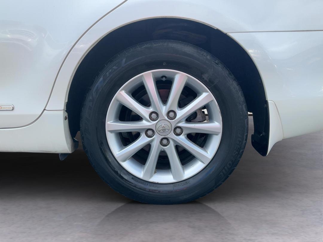 Photo '11' of Toyota Camry