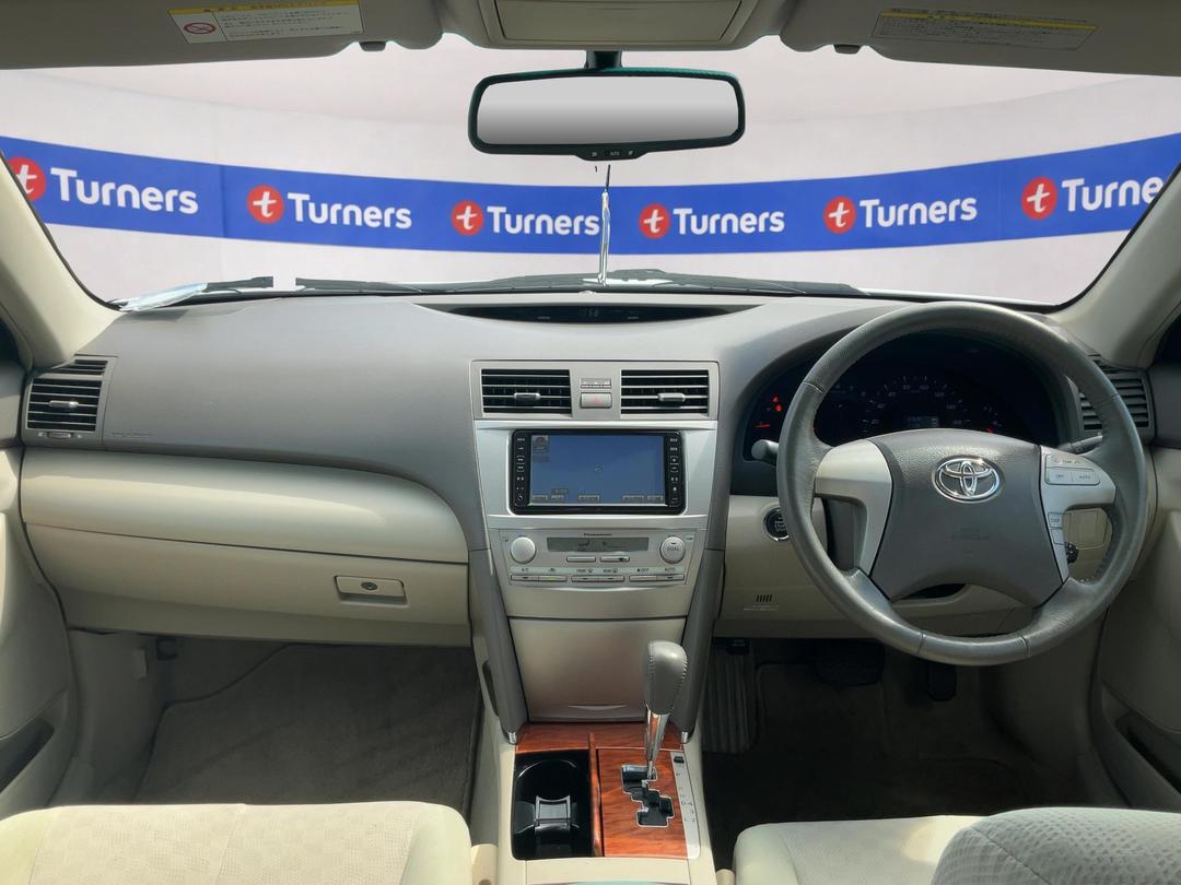 Photo '17' of Toyota Camry