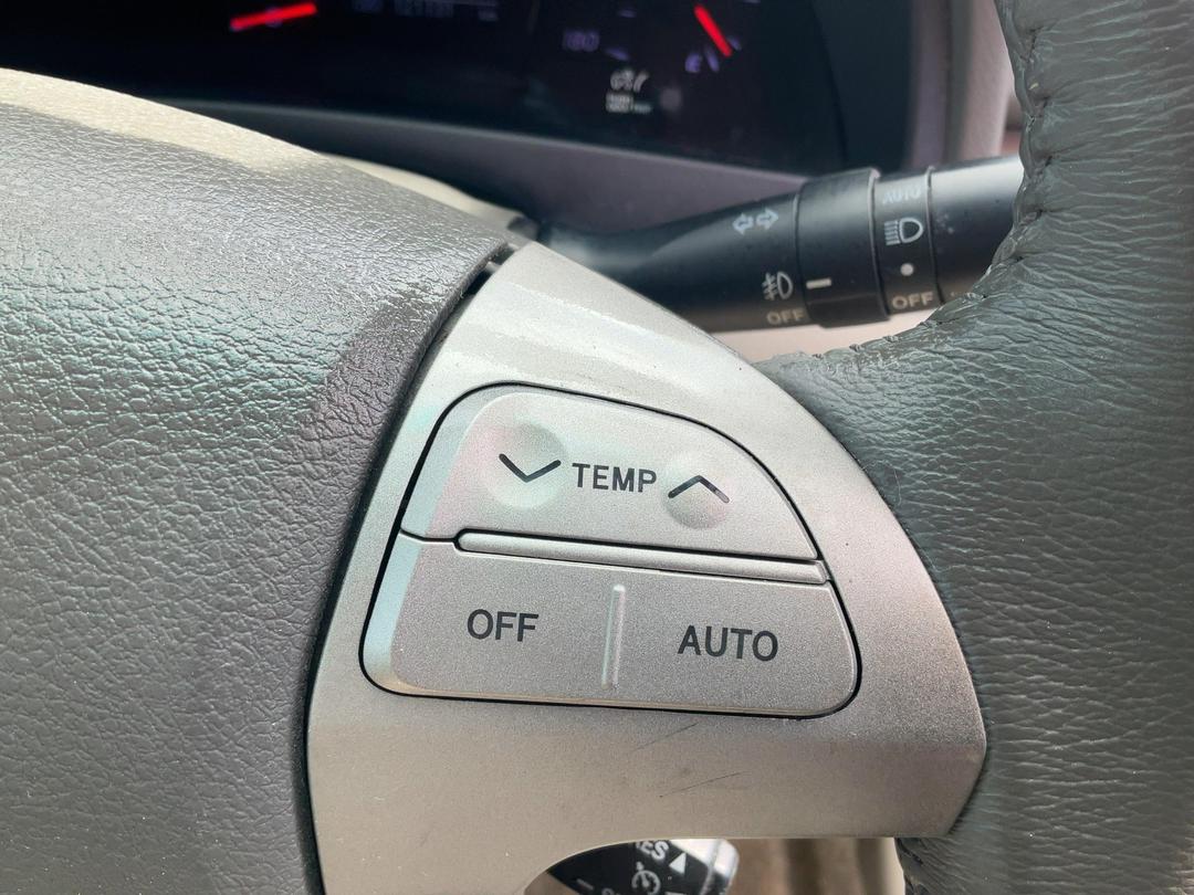Photo '27' of Toyota Camry