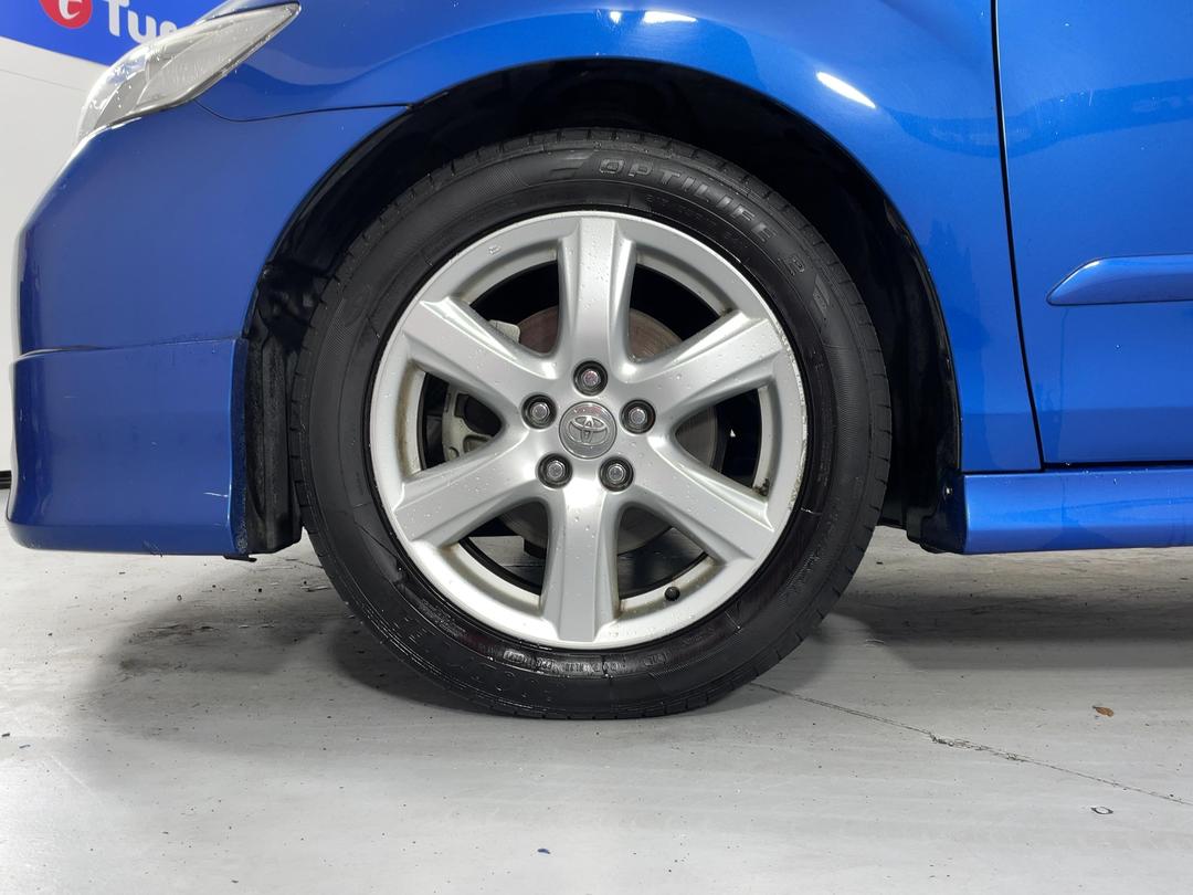 Photo '10' of Toyota Camry