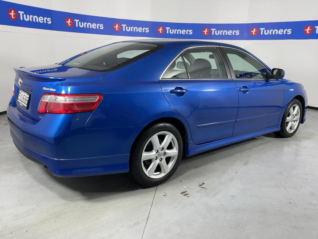 Photo '7' of Toyota Camry
