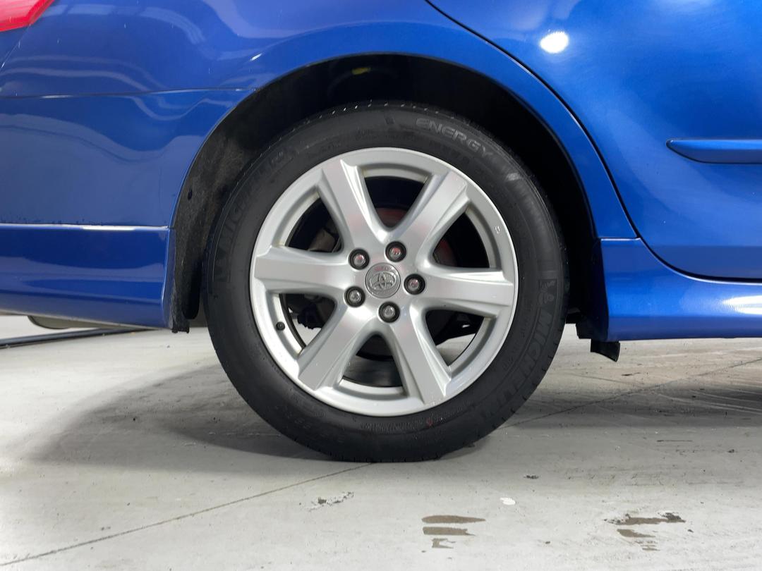 Photo '12' of Toyota Camry