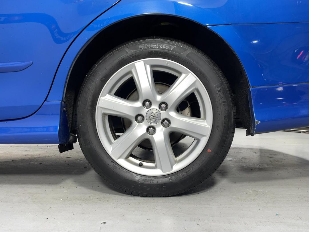 Photo '11' of Toyota Camry