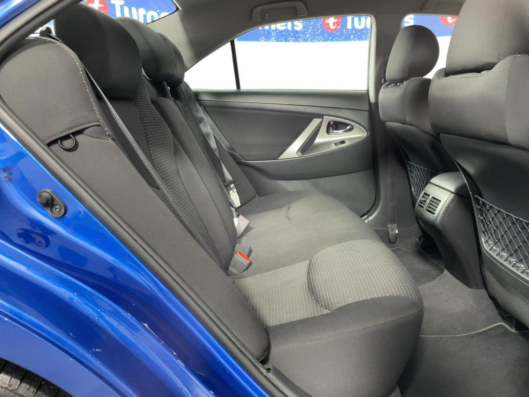 Photo '20' of Toyota Camry