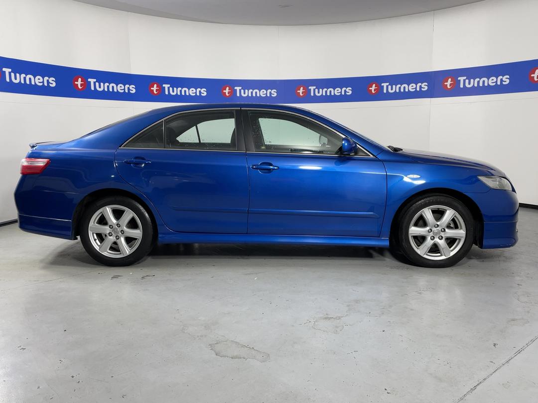 Photo '23' of Toyota Camry