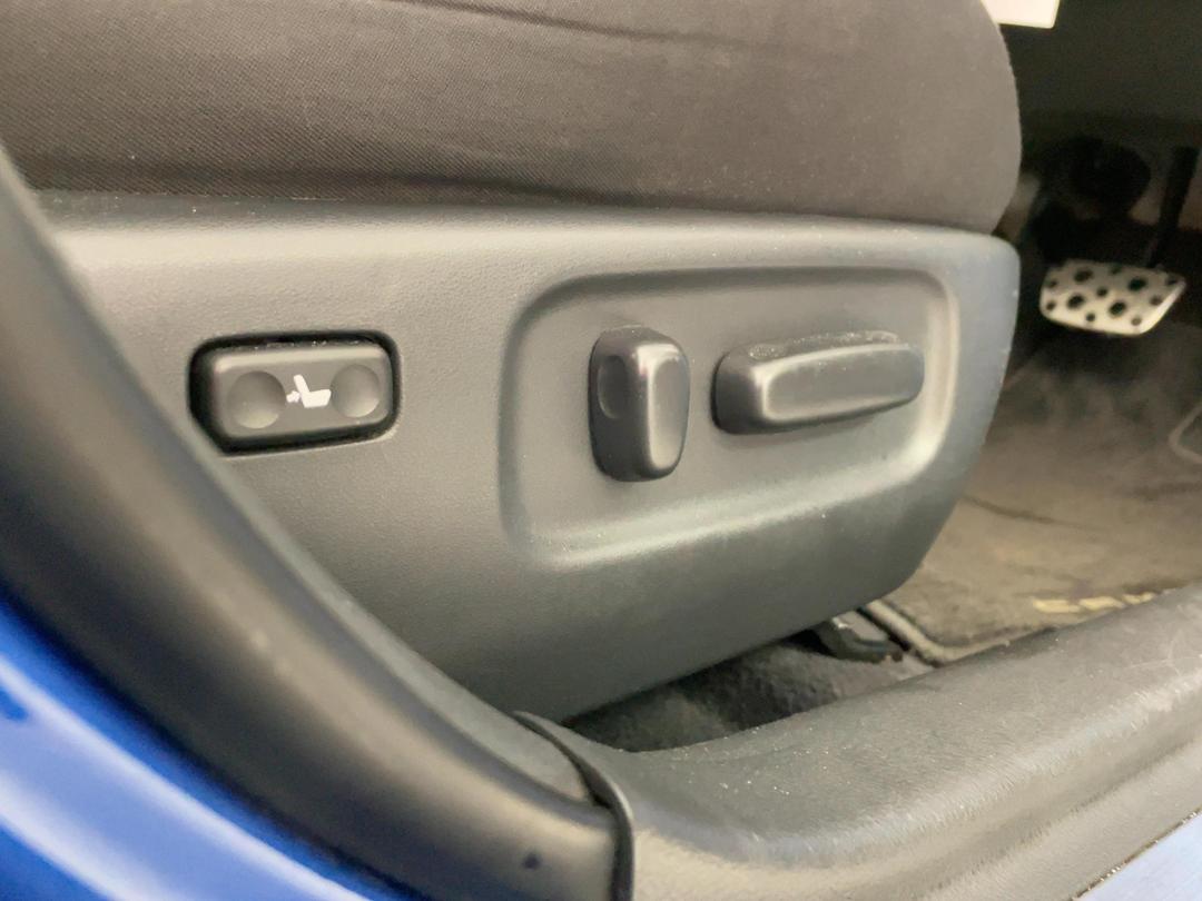 Photo '25' of Toyota Camry