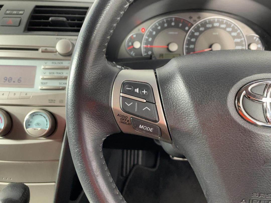 Photo '26' of Toyota Camry
