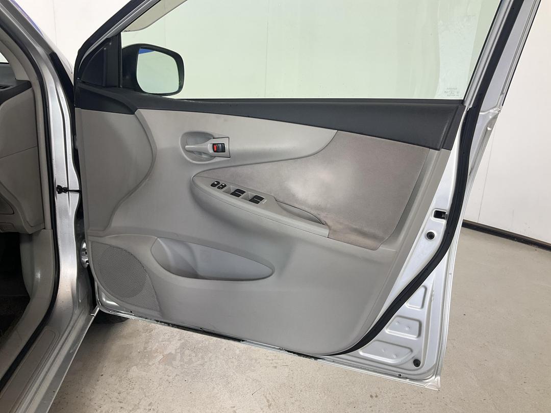 Photo '15' of Toyota Corolla