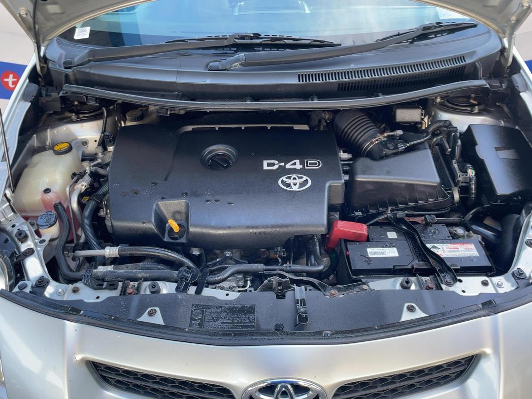 Photo '13' of Toyota Corolla