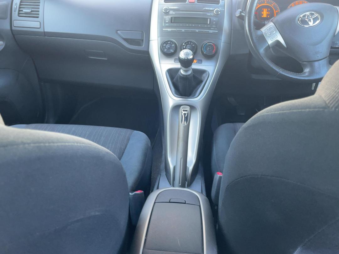 Photo '17' of Toyota Corolla