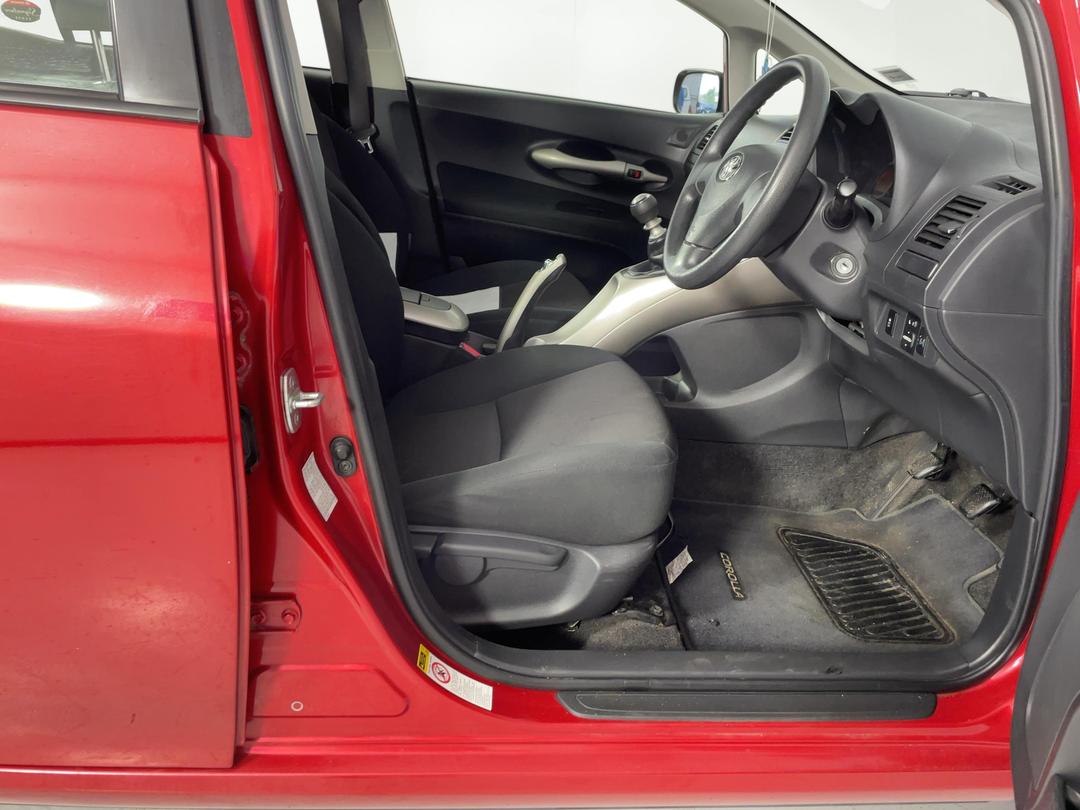 Photo '16' of Toyota Corolla