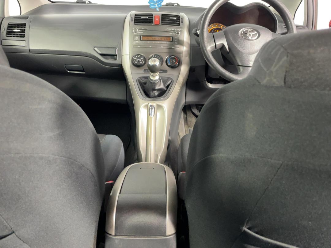 Photo '18' of Toyota Corolla
