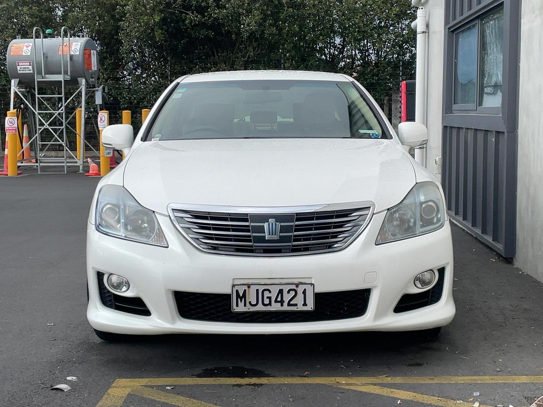 Photo '2' of Toyota Crown Photo '2' of Toyota Crown