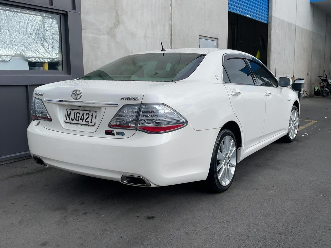 Photo '6' of Toyota Crown Photo '6' of Toyota Crown
