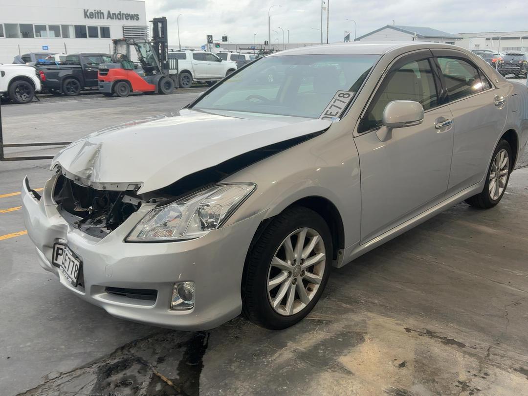 Photo '3' of Toyota Crown Photo '3' of Toyota Crown