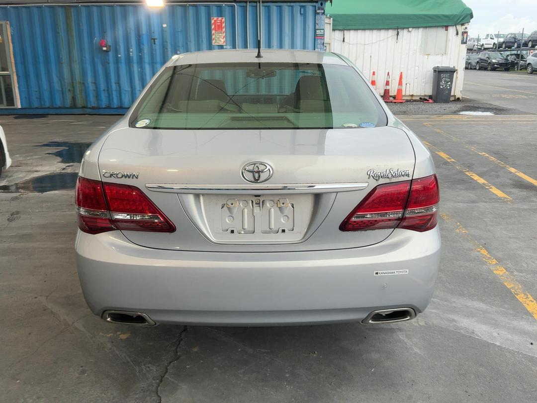 Photo '5' of Toyota Crown Photo '5' of Toyota Crown