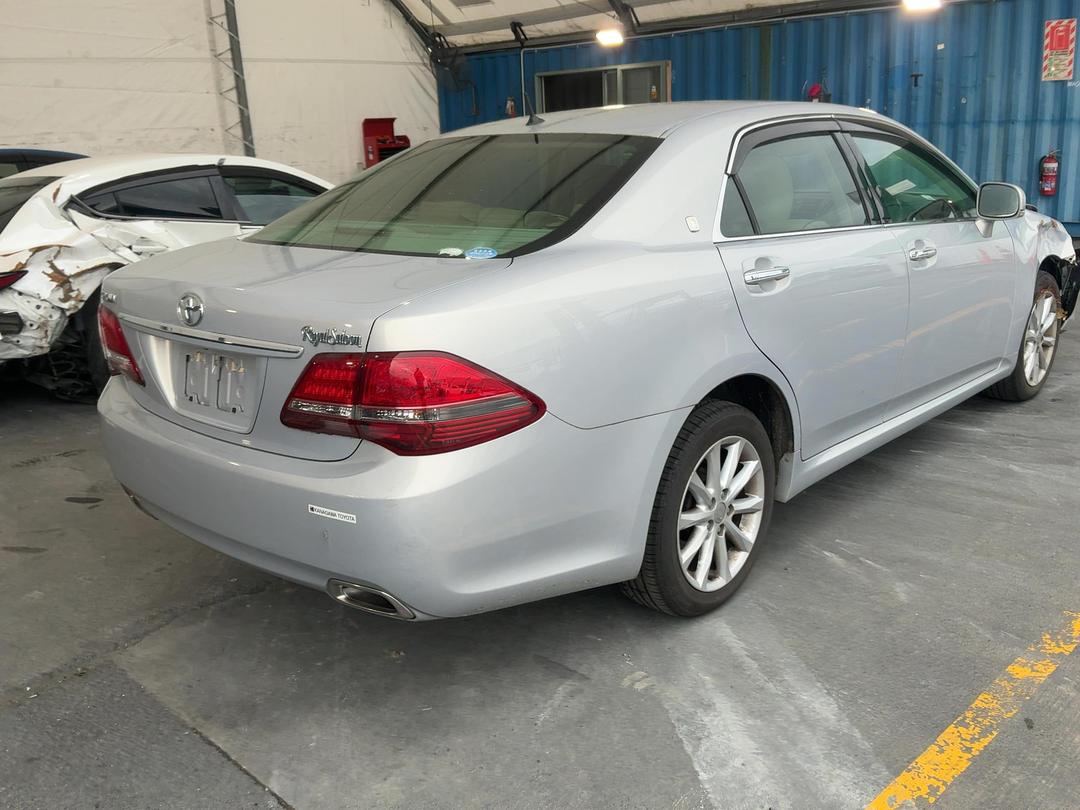 Photo '6' of Toyota Crown Photo '6' of Toyota Crown