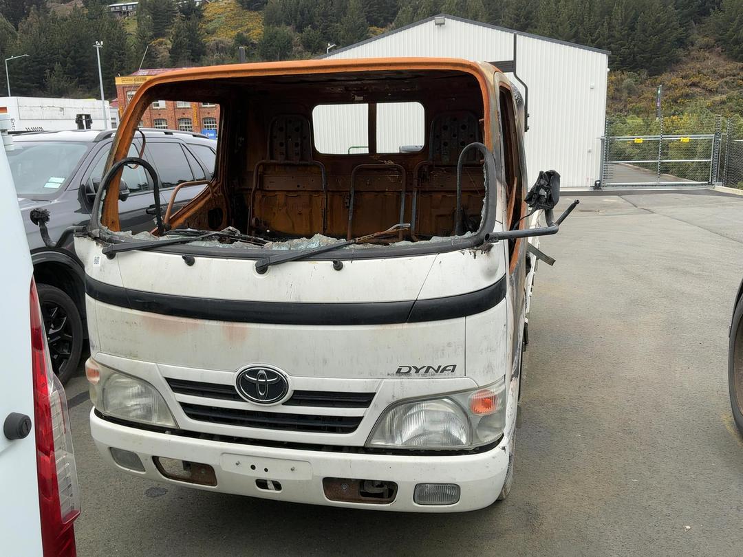Photo '6' of Toyota Dyna Flat Deck