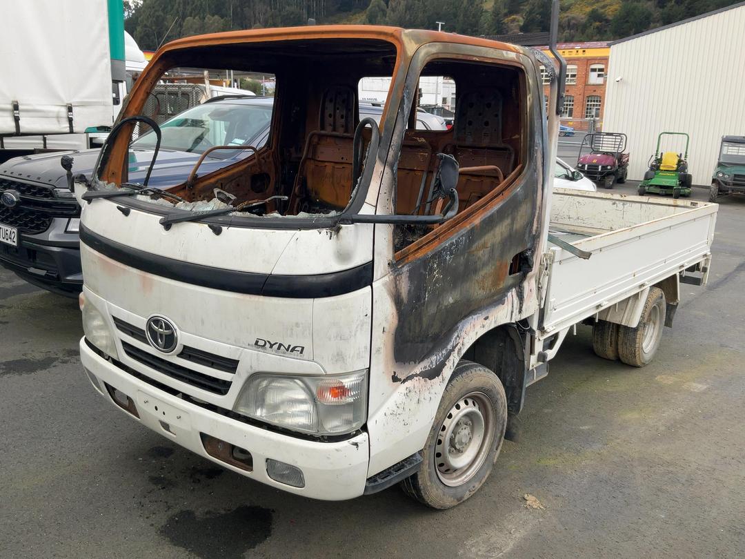 Photo '3' of Toyota Dyna Flat Deck