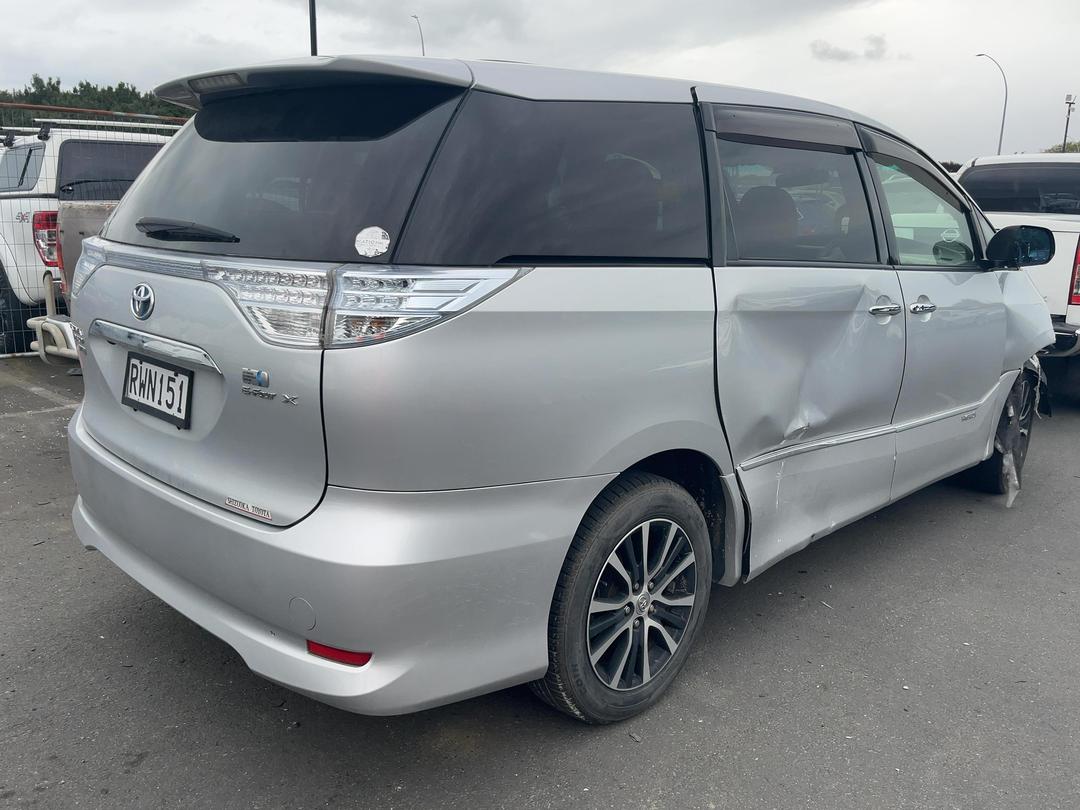 Photo '4' of Toyota Estima Photo '4' of Toyota Estima