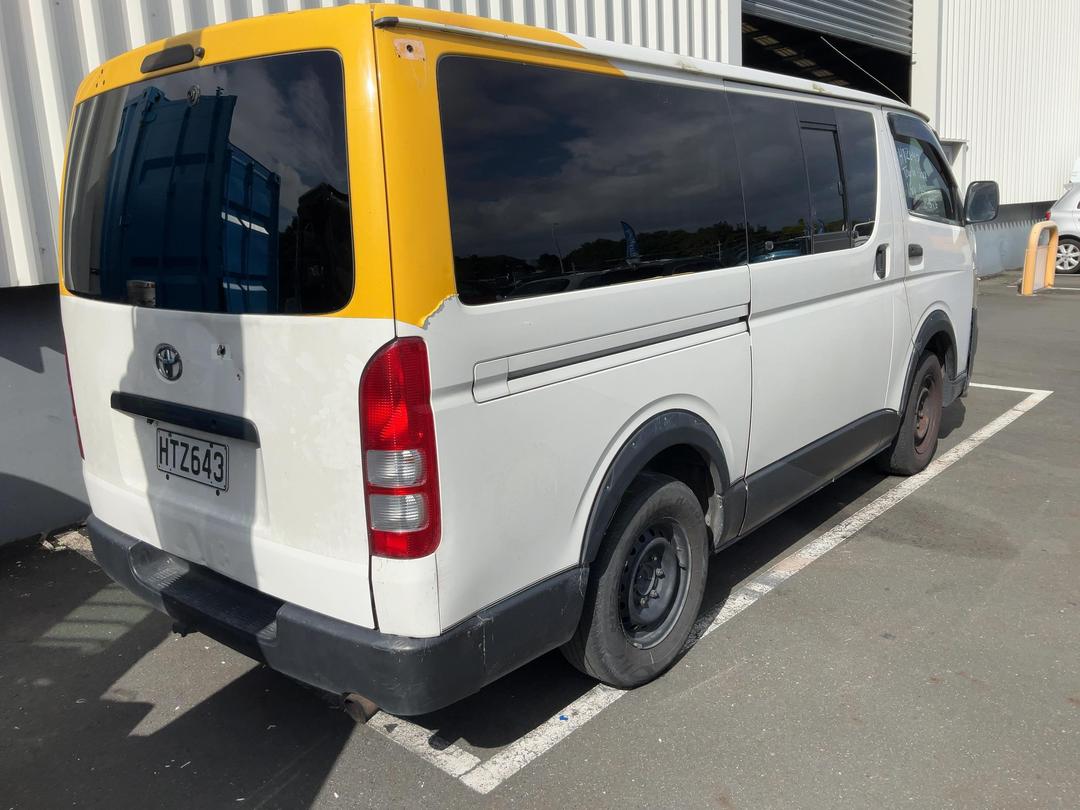 Photo '4' of Toyota Hiace