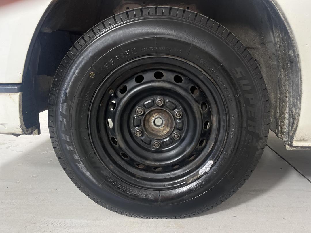 Photo '10' of Toyota Hiace