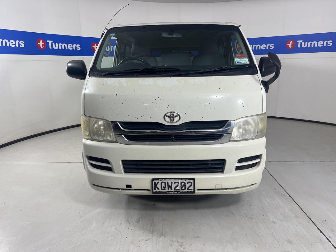 Photo '2' of Toyota Hiace