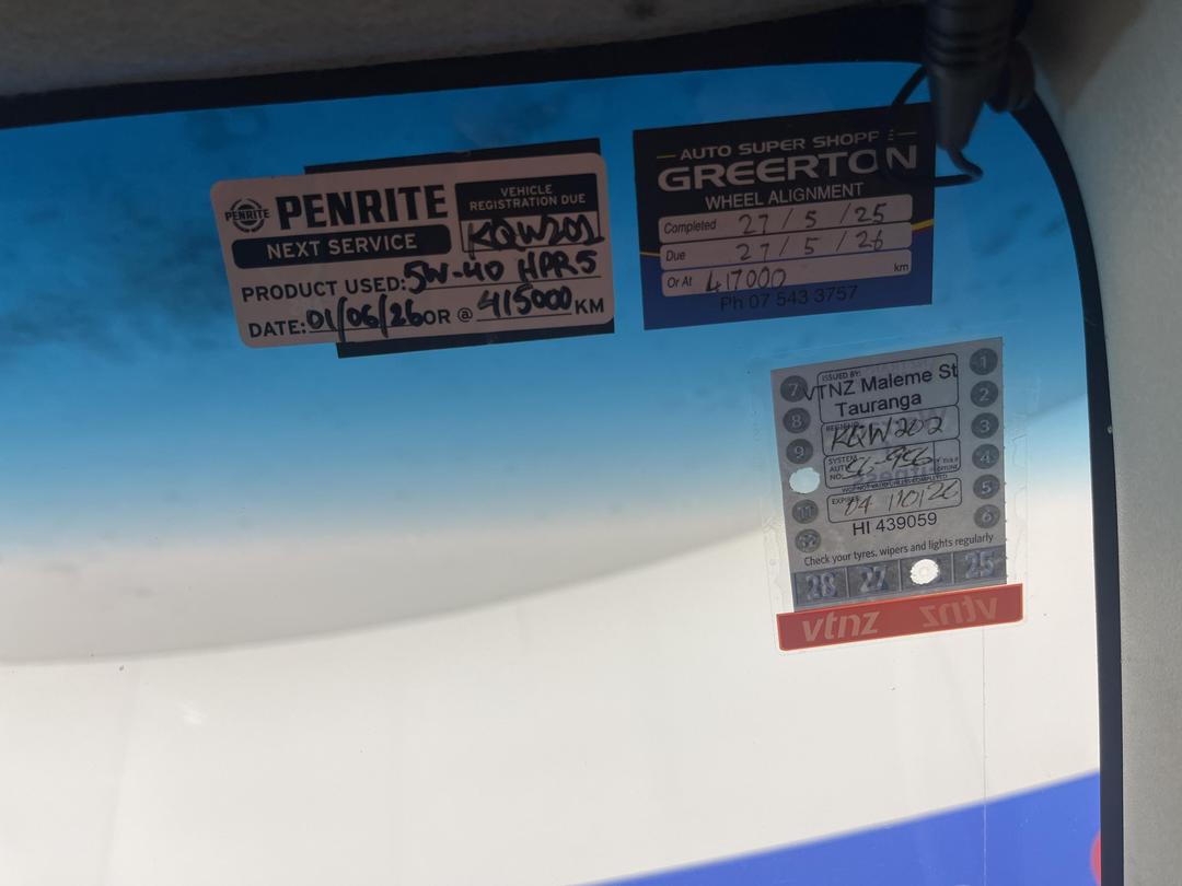 Photo '22' of Toyota Hiace