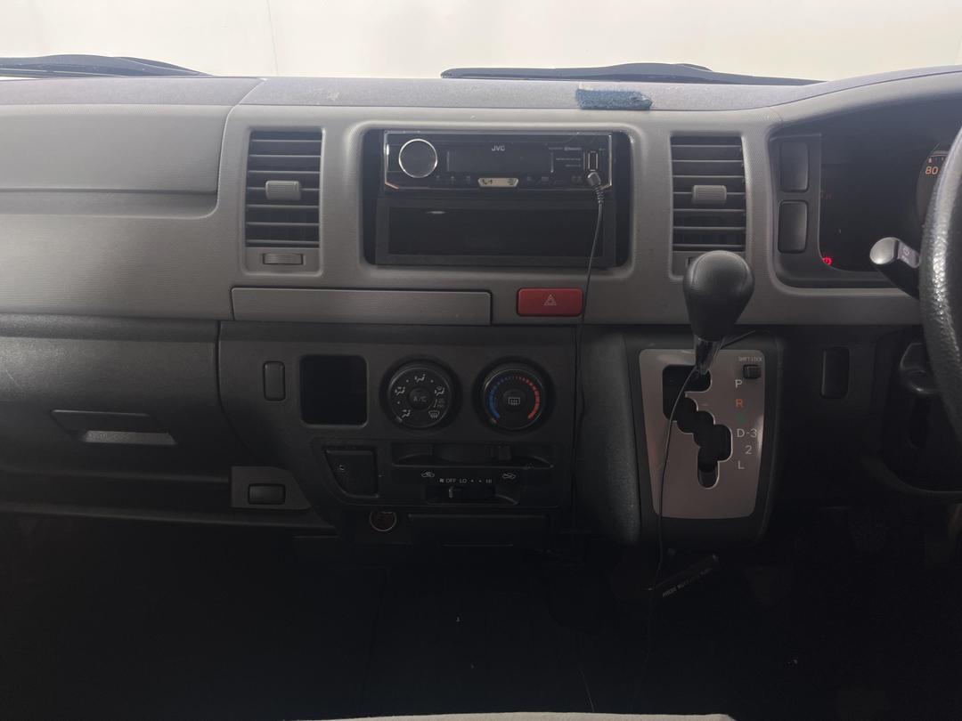 Photo '18' of Toyota Hiace