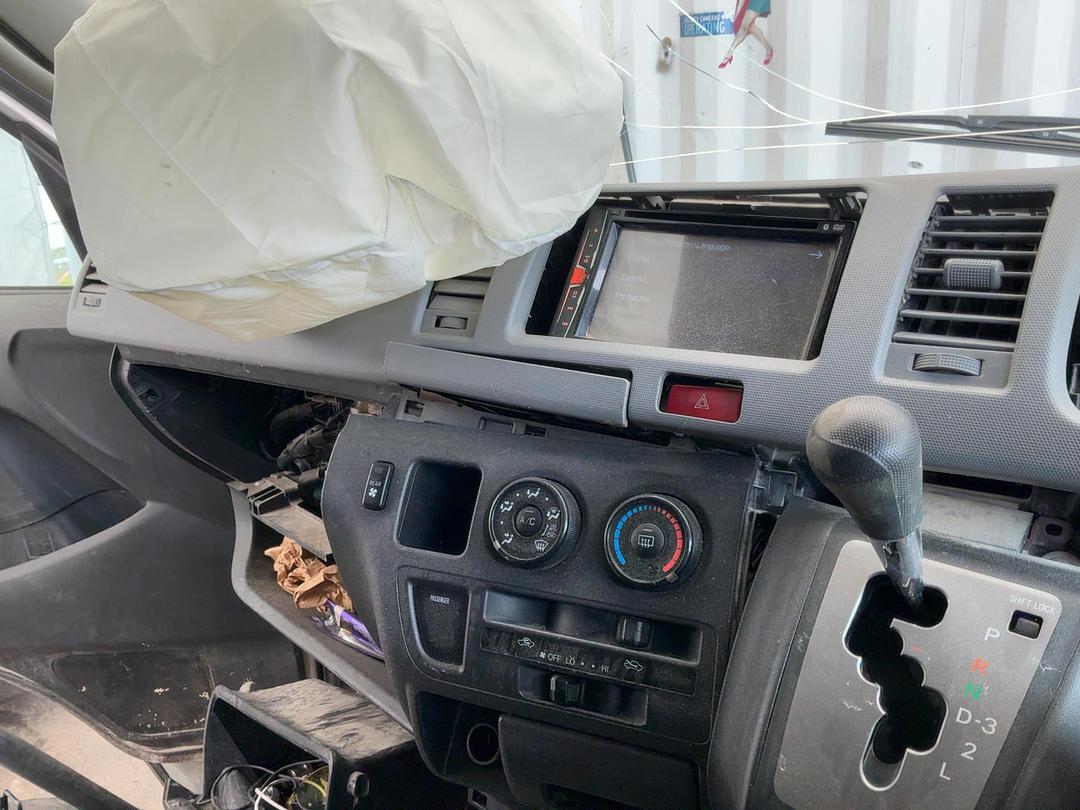 Photo '15' of Toyota Hiace Regius ACE Photo '15' of Toyota Hiace Regius ACE