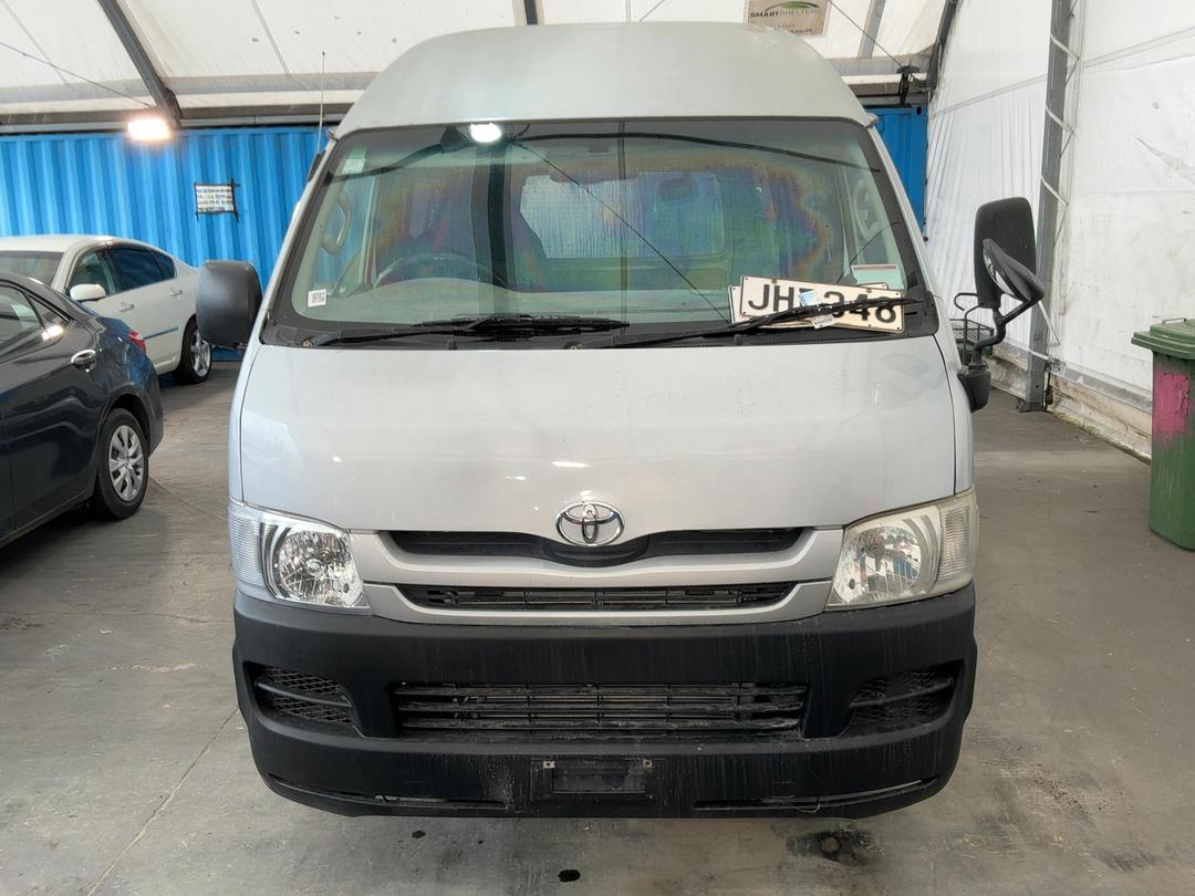 Photo '4' of Toyota Hiace