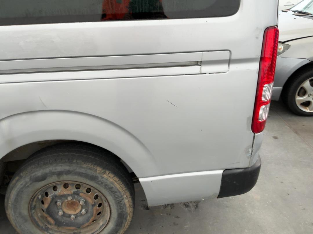 Photo '11' of Toyota Hiace