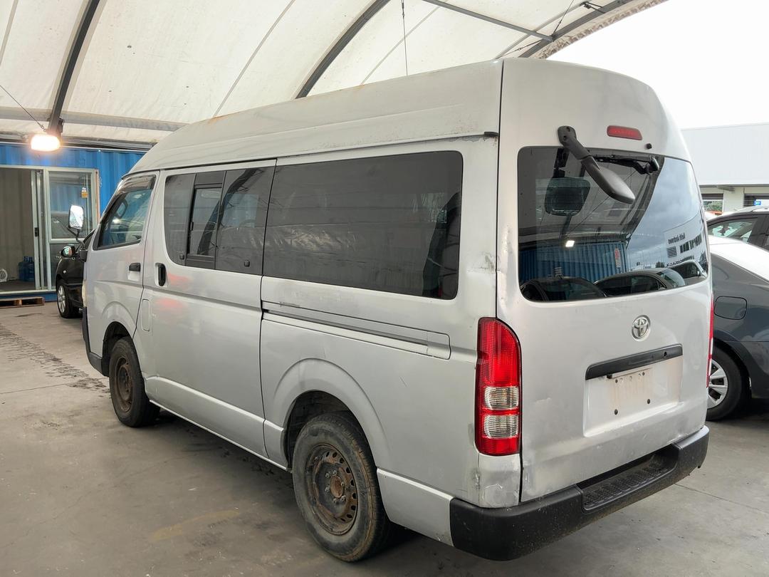Photo '12' of Toyota Hiace